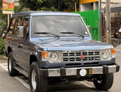 Mitsubishi Montero 