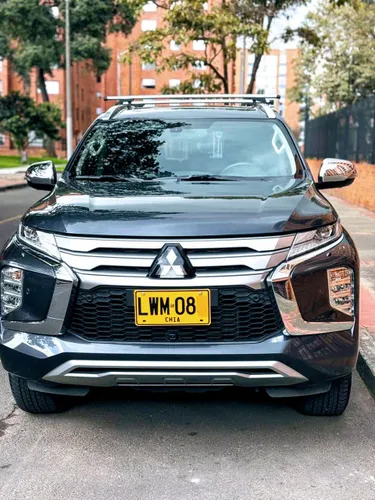 Mitsubishi Montero Sport Takai 