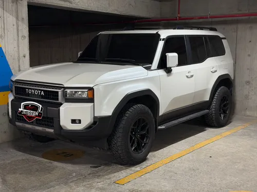 Toyota prado txl 2025 2.4 gasolina 