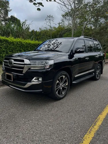 Toyota Sahara LC 200 EXECUTIVE 2020 blindada 