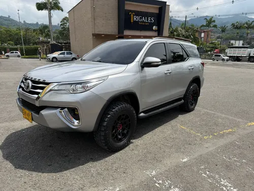 Toyota fortuner 2.8 2018 aut 4x4 