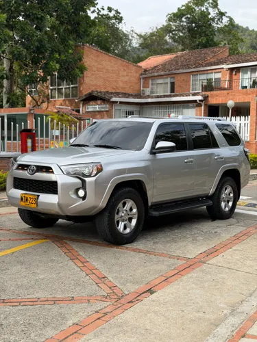 Toyota 4Runner SR5 2017