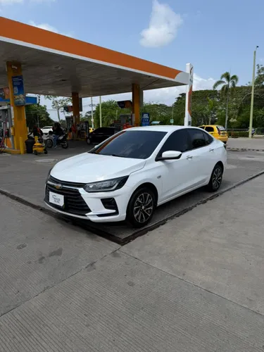 Chevrolet Onix 1.0T Premier Sedan At