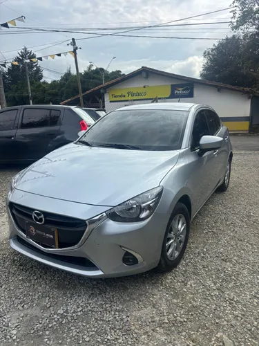 Mazda 2 touring 