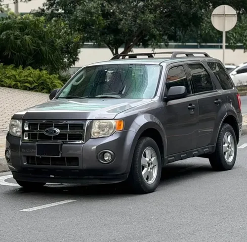 Ford escape 2010 