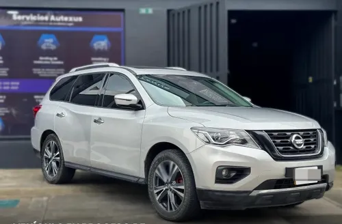 Nissan Pathfinder Exclusive R52  3.5L V6 4X4 2017