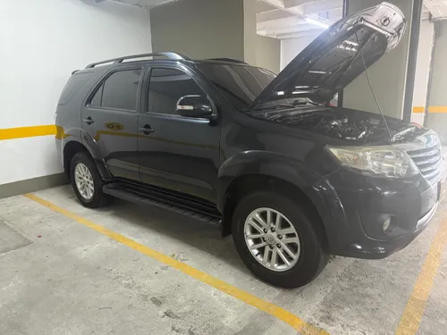 Toyota Fortuner hermosa 72.000 kms originales 