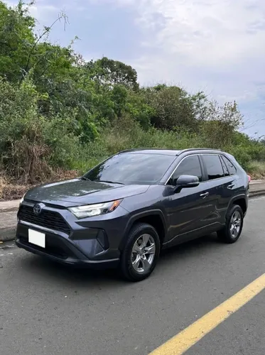Toyota RAV4 XLE Hybrid 2022  4x4  Único Dueo  40k KM