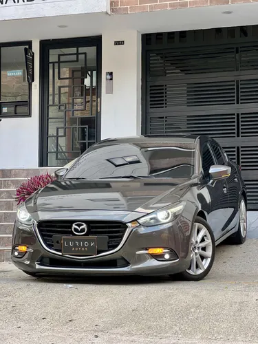 Mazda 3 Grand Touring modelo 2017