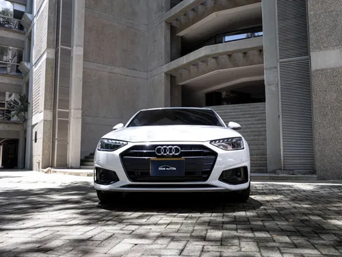 Audi a4 2025 híbrido 