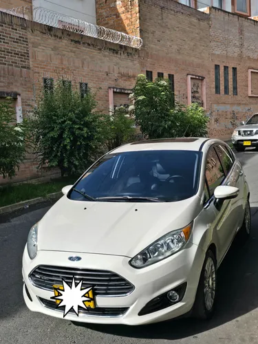 Ford Fiesta HB 2016  Mecánico  76.000 km