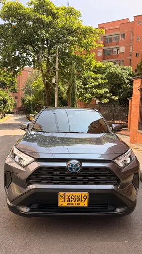 Toyota rav4 XLE FULL 2022