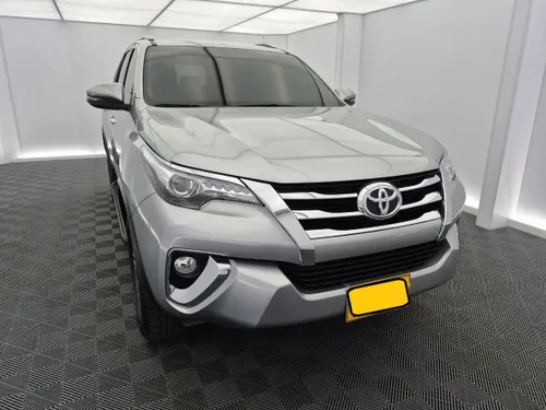 Toyota Fortuner SRV 2.7