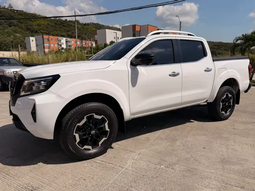 Nissan FRONTIER 2023 EXCELENTE ESTADO