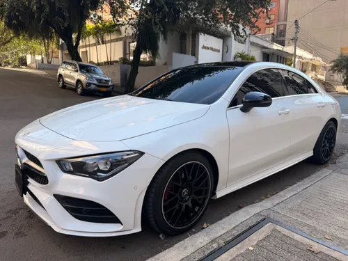MERCEDEZ BENZ CLA 200