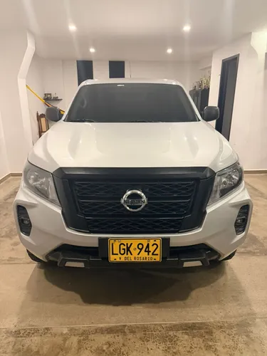Nissan frontier sabanera 4x2 gasolina