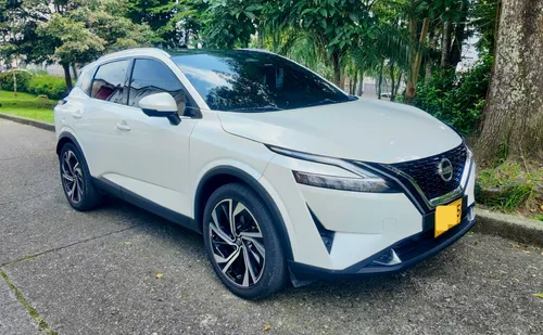 Nissan Qashqai Exclusive 2023 blanca  1.3 Turbo AT 44