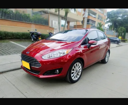 FORD FIESTA SPORTBACK TITANIUM