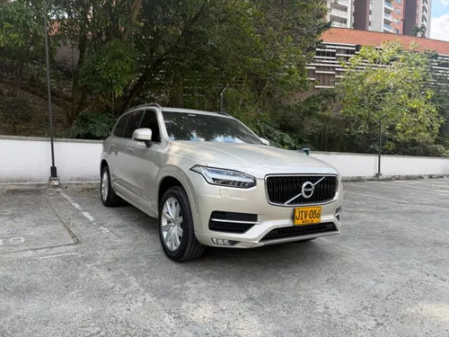 Volvo XC90 T5 2017 CON SOLO 19.000 KMS PRÁCTICAMENTE NUEVA