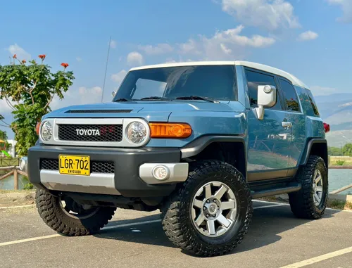 Toyota fj Cruiser 2023 gasolina 