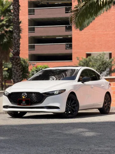 Vencambio Mazda 3 2026 Grand Touring LX Carbon Edition 