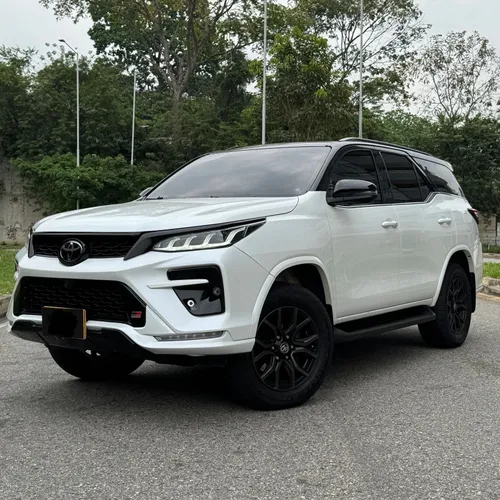 Toyota Fortuner GR 2023 diesel 