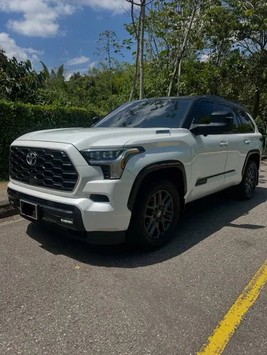 Toyota Sequioa Platinium Híbrida 2025