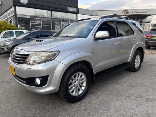Toyota fortuner SRV 3.0 diésel 4x4