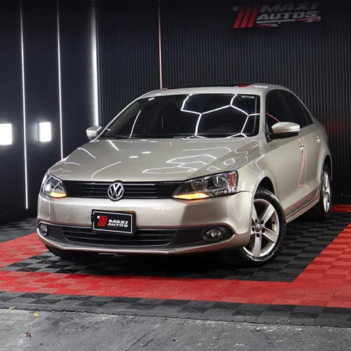 Volkswagen Nuevo Jetta 2.500 cc Automático 
