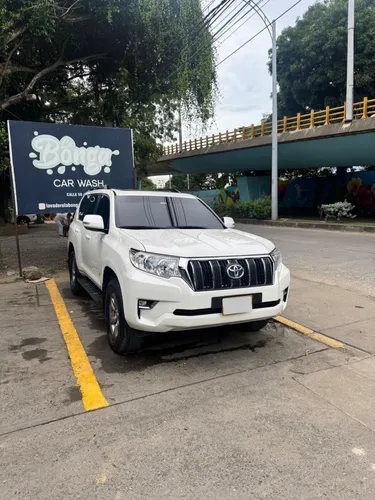 Impecable Toyota Land Cruiser Prado TXL blindaje II