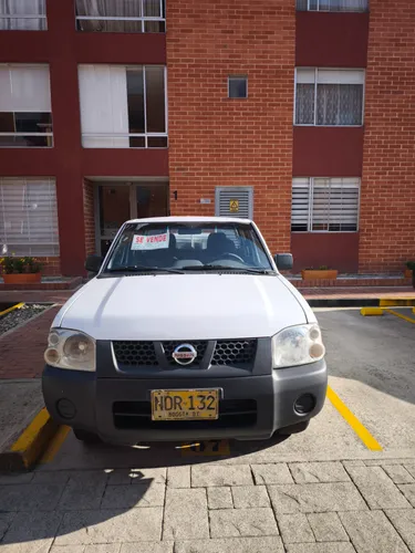 Nissan D22  NP 300 Camioneta Doble Cabina 
