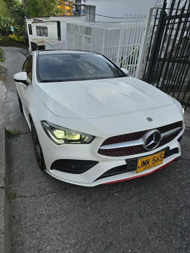 MERCEDES BENZ CLA 180 2021