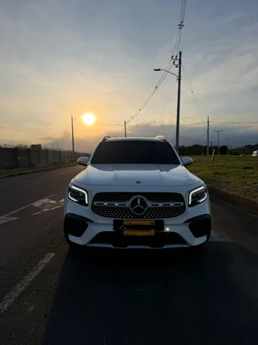 Mercedes Benz GLB 200 