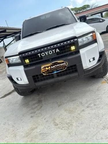 Toyota Land Cruiser Prado TX 2025