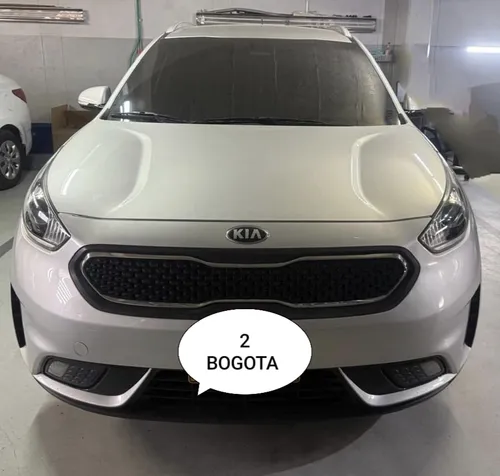 VENDO KIA NIRO VIBRANT HIBRIDO