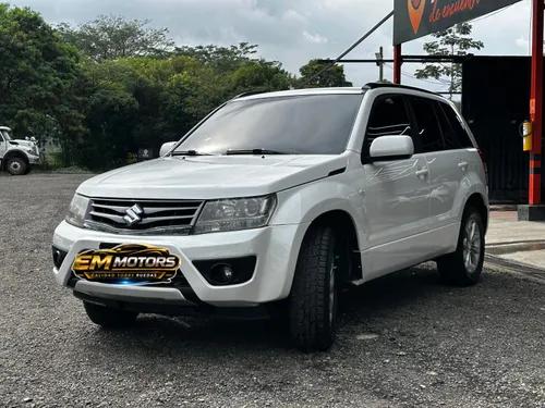 Vendo Suzuki Gran Vitara 2.4 2014