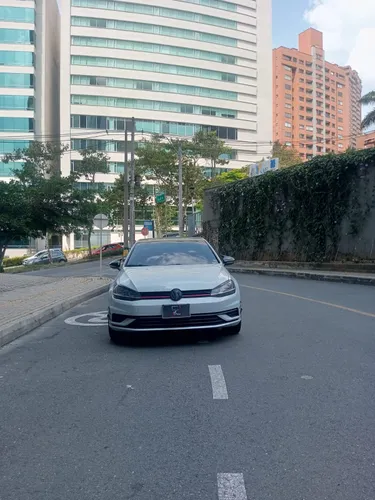 Volkswagen Golf TSI Trendline 1.4cc turbo 