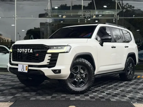 Toyota Land Cruiser Lc300 GR