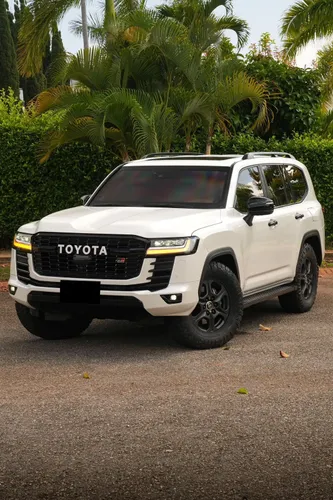 TOYOTA LC300 GR 33