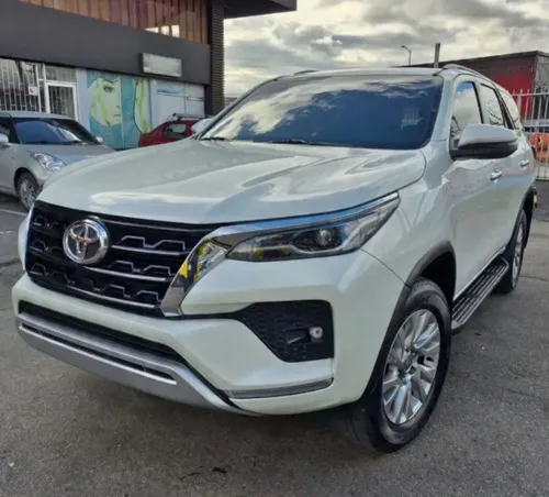 TOYOTA FORTUNER SRV 2021