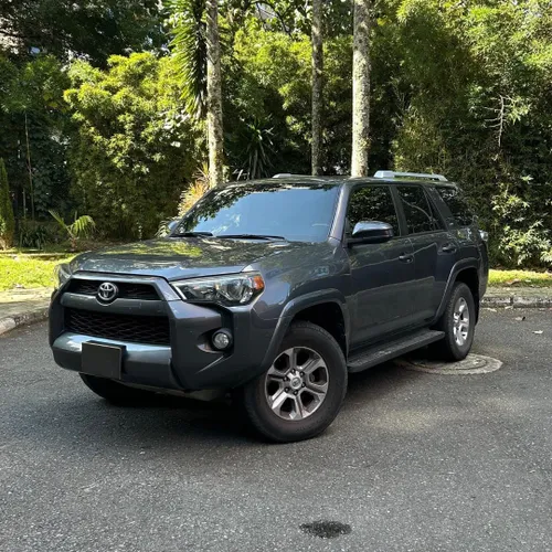 TOYOTA 4RUNNER SR5 2019