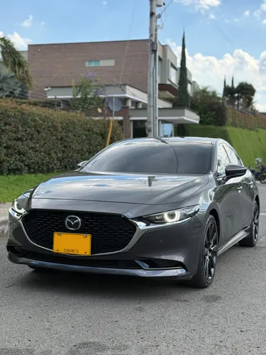 Mazda 3 Grand touring Hibrido 2023