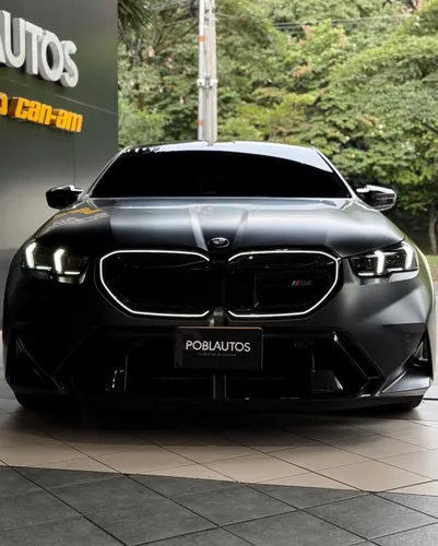 BMW M5 V8 Híbrido 2025 