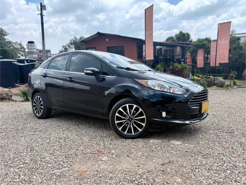 Ford Fiesta TITANIUM 2018 - 1.6 lt Automático