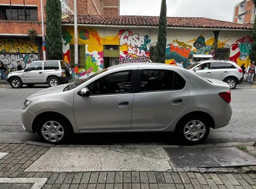 Renault Logan Life 2018