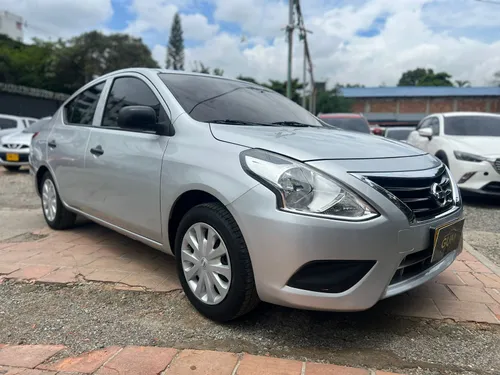 NISSAN VERSA SENSE 1.6 MEC MODELO 2019