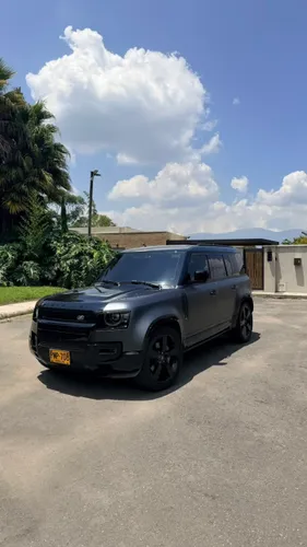 LAND ROVER DEFENDER 110
