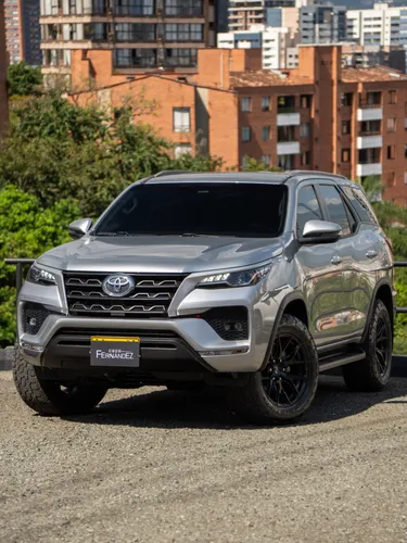 Toyota Fortuner 2.4 Diesel 2024