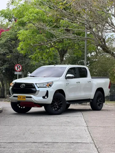 TOYOTA HILUX SRX 2022 Blindaje 2 plus