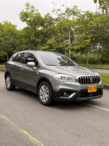 Suzuki scross unico propietario escribir al whatsapp